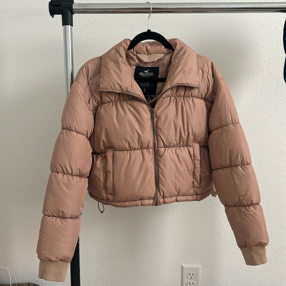 Hollister puffer cropped jacket